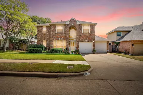 7425 Arcadia Trl, Fort Worth, TX 76137