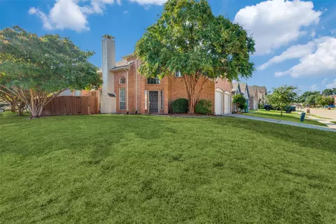 2095 Montclair Ln, Lewisville, TX 75067