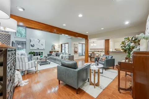 3713 Hulen Park Dr, Fort Worth, TX 76109