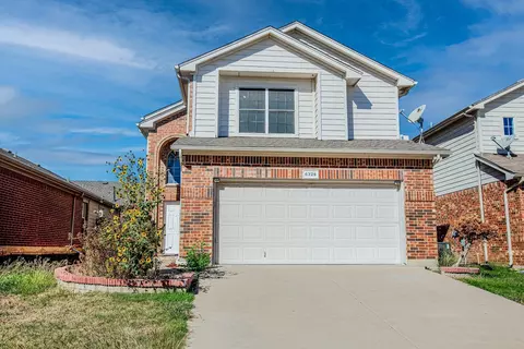 6329 Claire Dr, Fort Worth, TX 76131