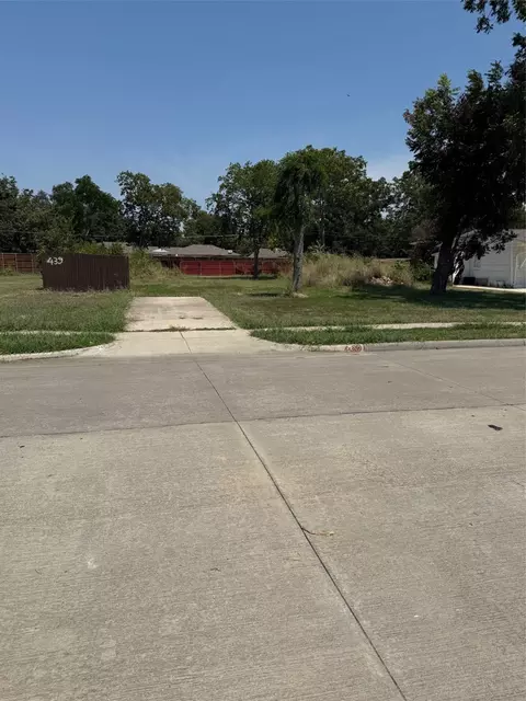 439 Pittman St, Richardson, TX 75081