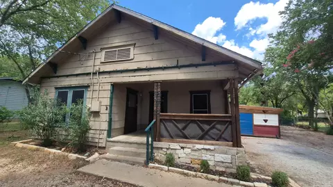 1713 Lattimore St, Denton, TX 76209