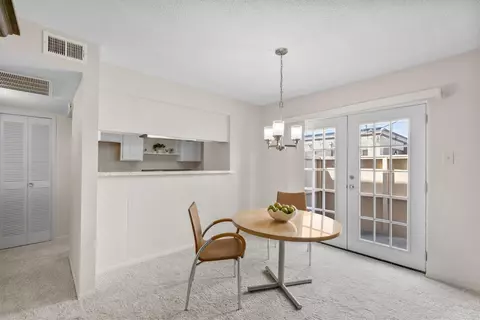 Dining - 5935 Harvest Hill Rd #1096, Dallas, TX 75230 photo 1 of 3