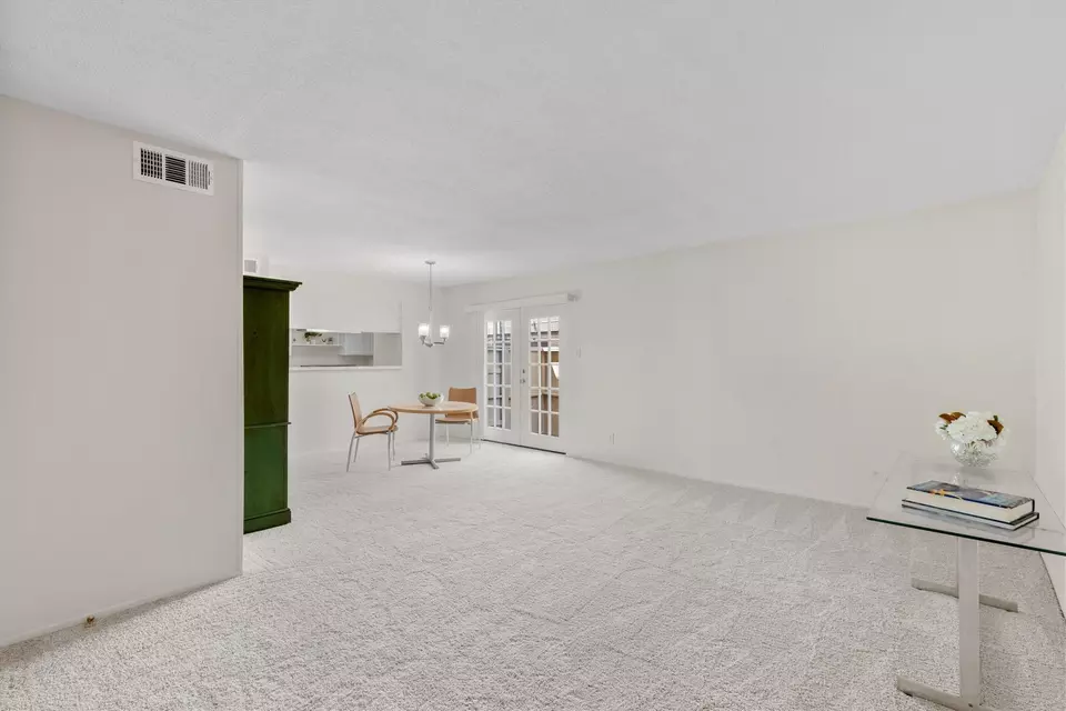 Living - 5935 Harvest Hill Rd #1096, Dallas, TX 75230 photo 1 of 1