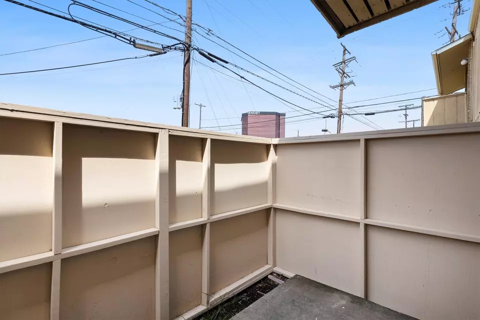 Exterior - 5935 Harvest Hill Rd #1096, Dallas, TX 75230 photo 2 of 3