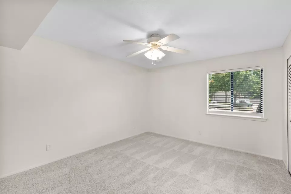 Bedroom - 5935 Harvest Hill Rd #1096, Dallas, TX 75230 photo 2 of 2