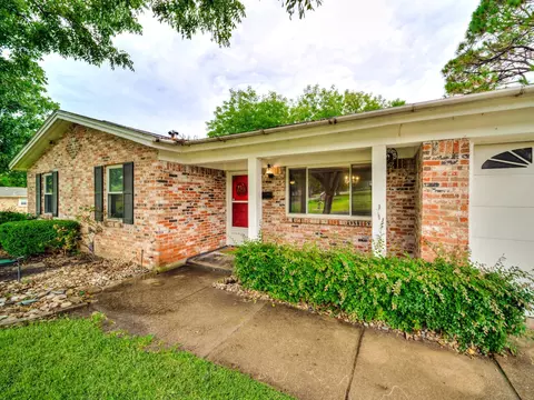Exterior - 1101 Irwin Dr, Hurst, TX 76053 photo 3 of 14