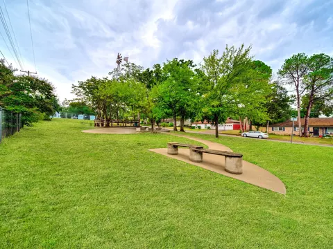 Exterior - 1101 Irwin Dr, Hurst, TX 76053 photo 13 of 14