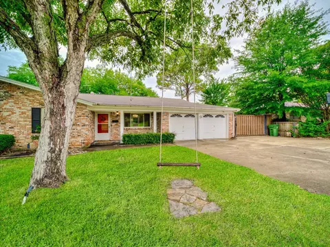 Exterior - 1101 Irwin Dr, Hurst, TX 76053 photo 2 of 14