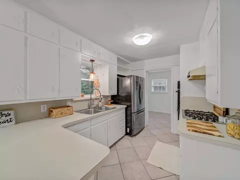 Kitchen - 1101 Irwin Dr, Hurst, TX 76053 photo 1 of 3