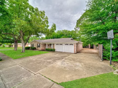 Exterior - 1101 Irwin Dr, Hurst, TX 76053 photo 9 of 14