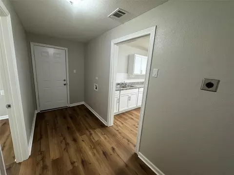 Entry Way - 306 Pullen St, Mcgregor, TX 76657 photo 1 of 1