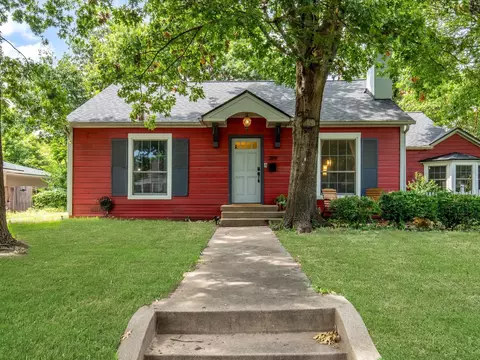 319 Harbin Ave, Waxahachie, TX 75165