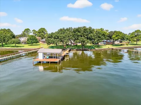 114 Baker B Ranch Rd, Trinidad, TX 75163