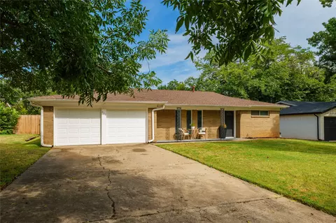 212 Belmont St, Hurst, TX 76053