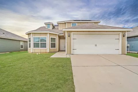8225 Steel Dust Dr, Fort Worth, TX 76179