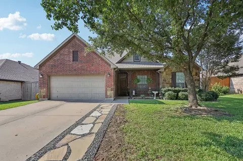 505 Kempson Ct, Saginaw, TX 76179