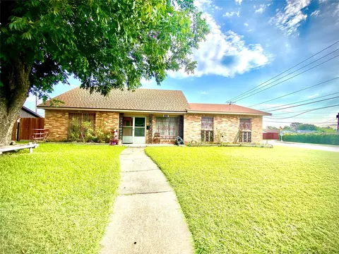 4001 Burning Tree Ln, Garland, TX 75042