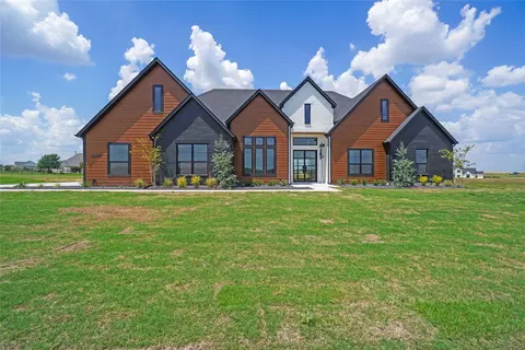 12503 Bella Crossing Dr, Fort Worth, TX 76126