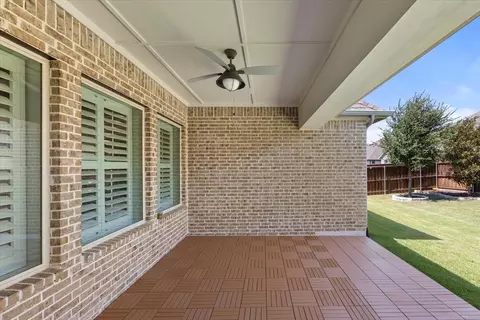 Exterior - 413 Samaritan Dr, Keller, TX 76248 photo 6 of 9