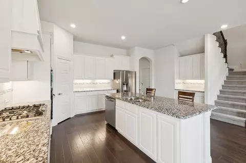 Kitchen - 3605 Cimarron River Dr, Prosper, TX 75078 photo 3 of 4