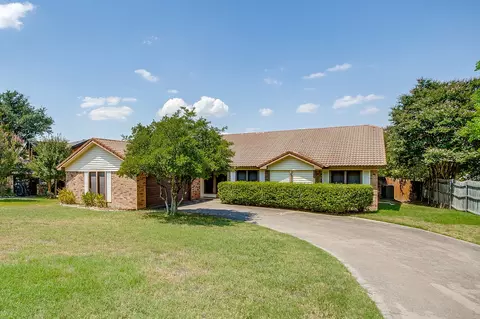 7748 Skylake Dr, Fort Worth, TX 76179