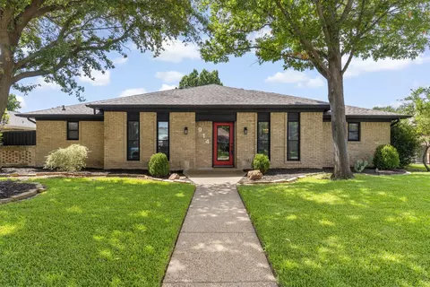 914 Edgewood Dr, Richardson, TX 75081