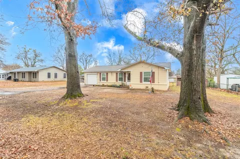 710 E Side Dr, Quitman, TX 75783