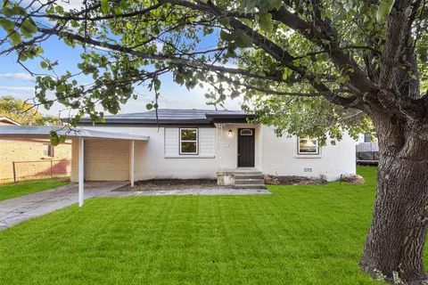 537 June Dr, White Settlement, TX 76108