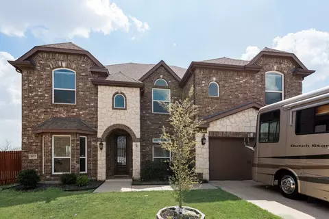 1652 Scarlet Crown Dr, Fort Worth, TX 76177