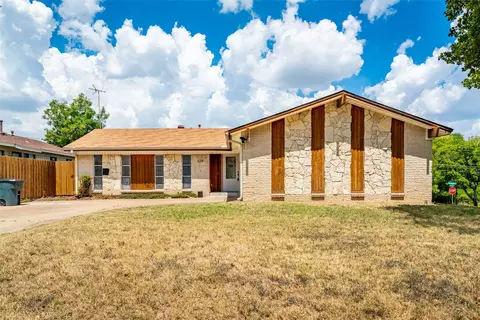 629 Bur Oak Dr, Irving, TX 75060