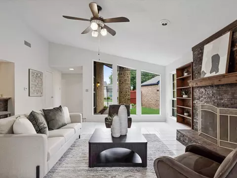 2306 Westbrook Dr, Carrollton, TX 75007