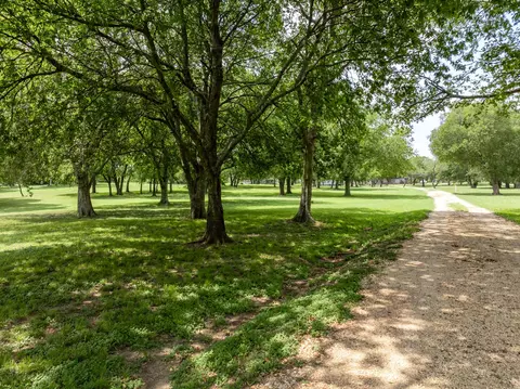 235 Country Dr, Waco, TX 76705