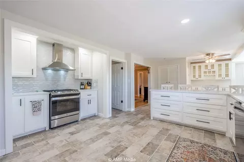 Kitchen - 902 E Burnside St, Rotan, TX 79546 photo 4 of 7