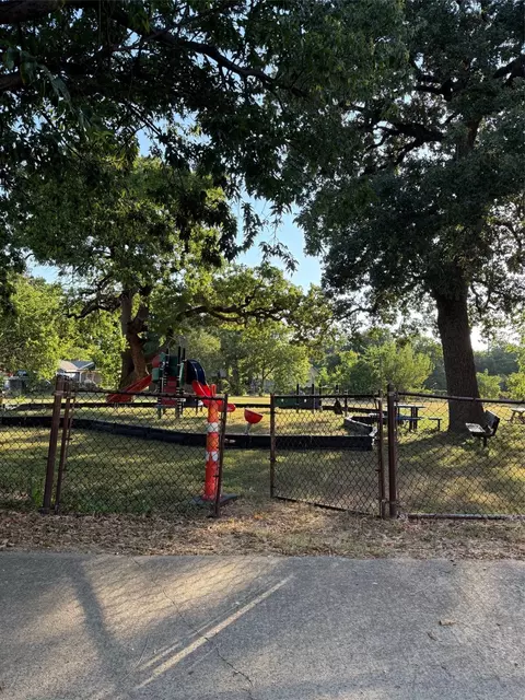 1503 Lee Ave, Fort Worth, TX 76164