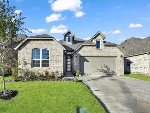5008 Meadow Vista Ln, Crowley, TX 76036