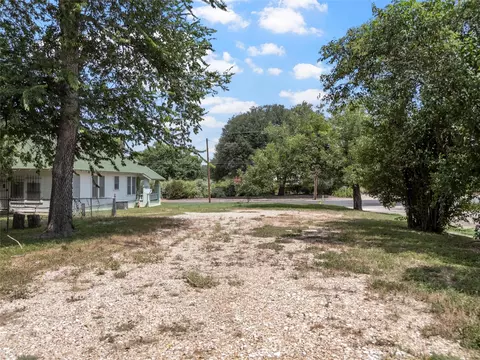 2010 N 5th, Waco, TX 76708 photo 4