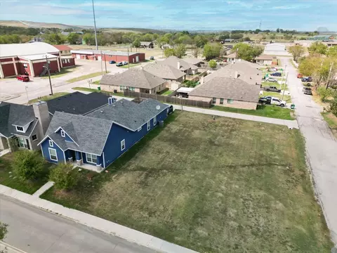 413 E 5th St, Ferris, TX 75125 photo 6