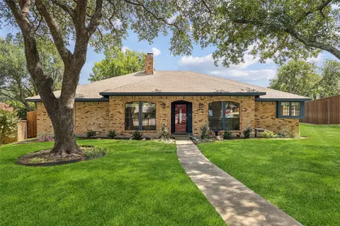 1712 Woodcreek Dr, Richardson, TX 75082