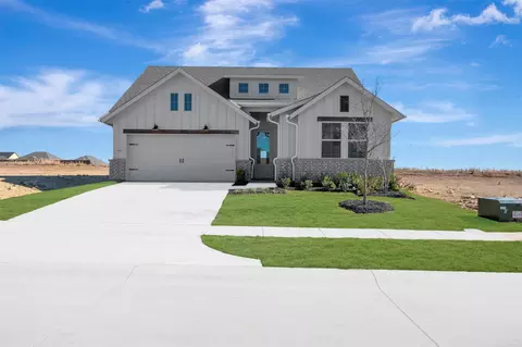 1060 Wheatland Dr, Justin, TX 76247