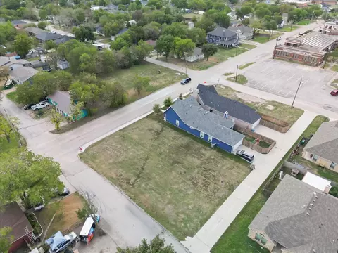 417 E 5th St, Ferris, TX 75125 photo 4