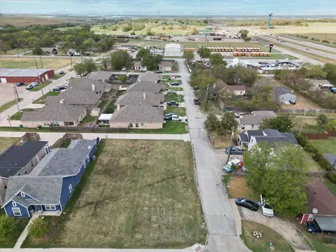 417 E 5th St, Ferris, TX 75125 photo 3