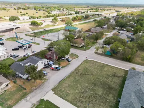 417 E 5th St, Ferris, TX 75125 photo 5