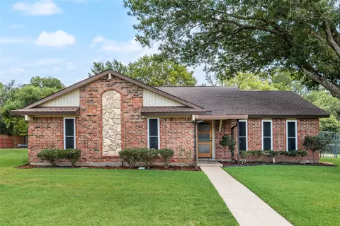 3922 Lancelot Pl, Garland, TX 75043