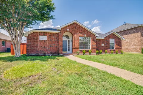 7501 Westway Dr, Rowlett, TX 75089