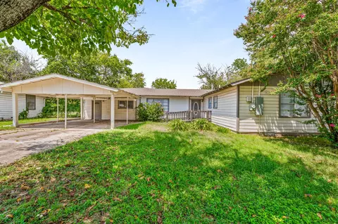 935 W Park St, Stephenville, TX 76401