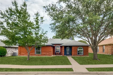 Exterior - 3412 Aster Ln, Rowlett, TX 75089 photo 2 of 5