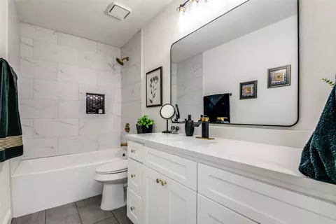 Bath - 3412 Aster Ln, Rowlett, TX 75089 photo 3 of 3