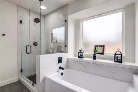 Bath - 3412 Aster Ln, Rowlett, TX 75089 photo 1 of 3