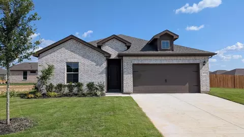 933 Traction Trl, Cleburne, TX 76031